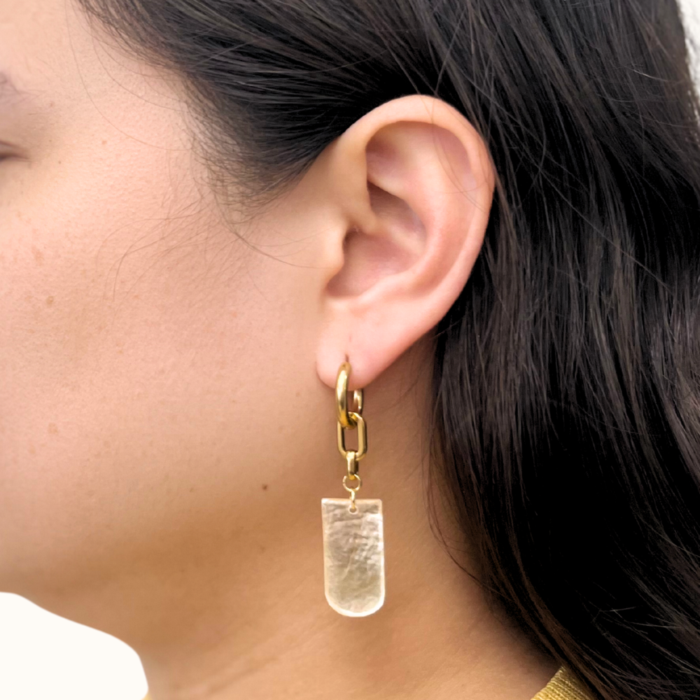 Giliw Capiz Earrings