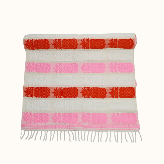 Pinya Table Runner