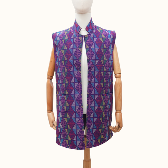 Yakan Sleeveless Coat